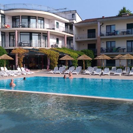 Nettuno Residence Hotel Peschiera del Garda Exterior foto