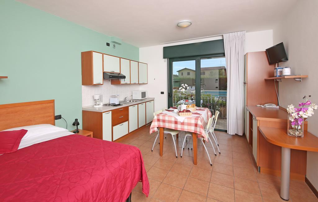 Nettuno Residence Hotel Peschiera del Garda Exterior foto
